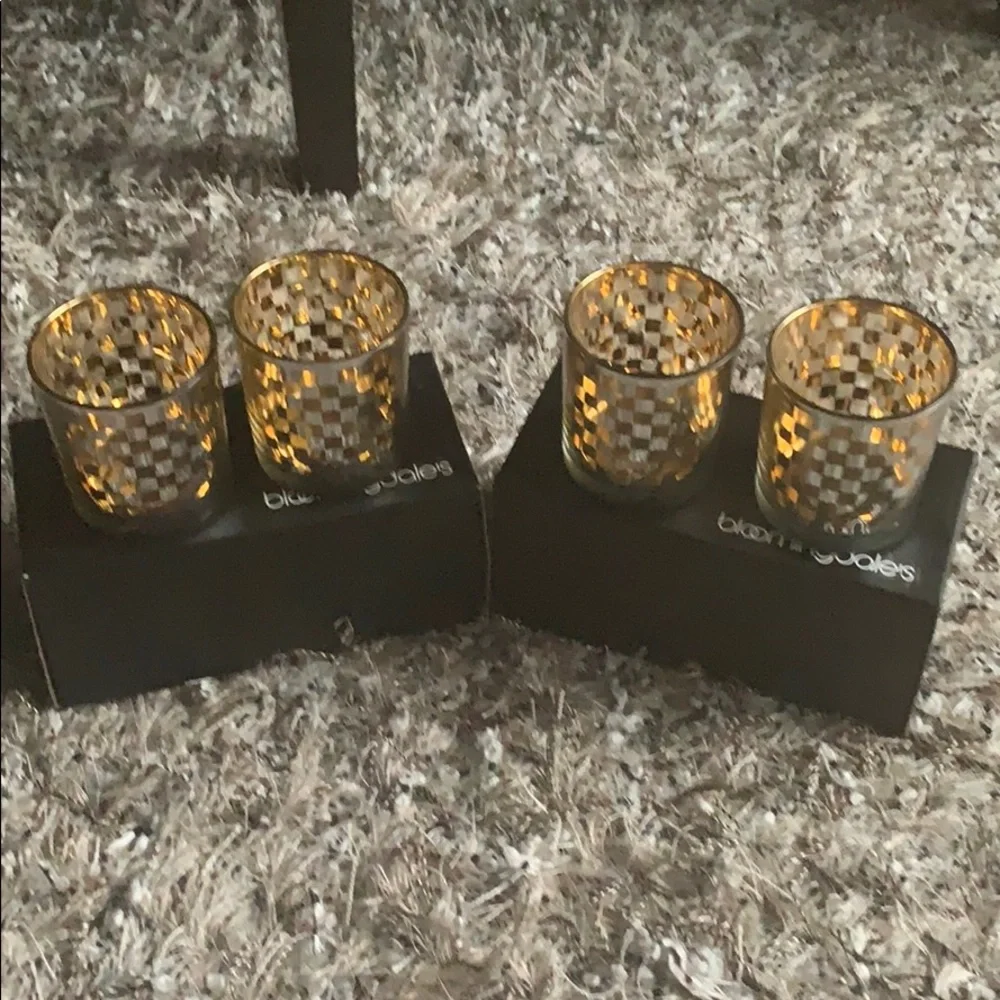New set‎ of silver and gold candle holders decor